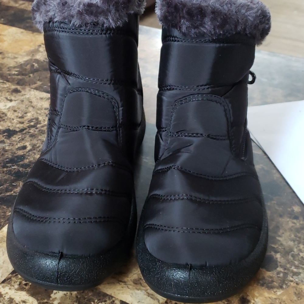 Women's snow boots